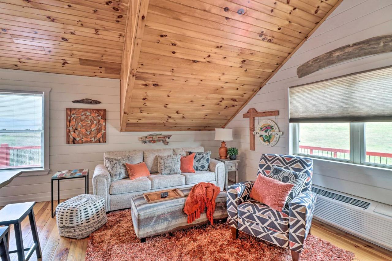 Cheery Pet-Friendly Studio With Shared Fire Pit Mountain View Exterior photo